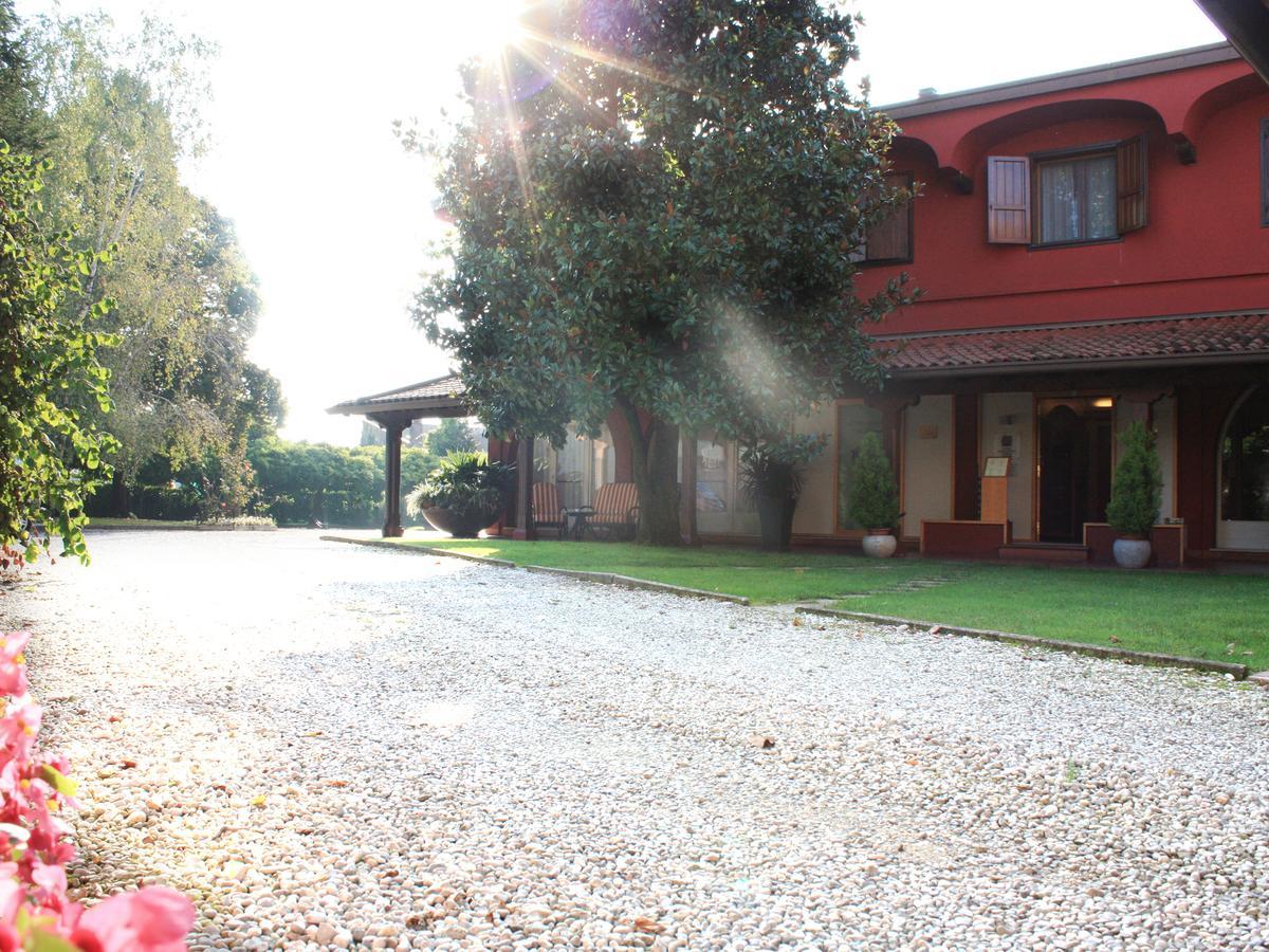 Hotel La Primula San Quirino Екстер'єр фото